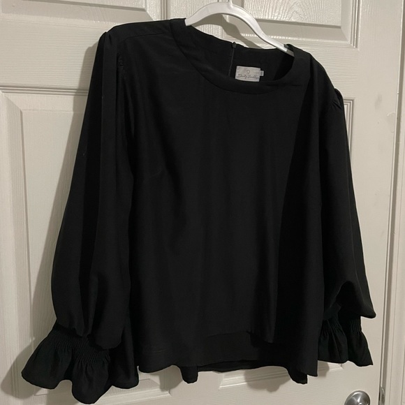 SOLD ON CROSSPOST - Picture 1 of 6